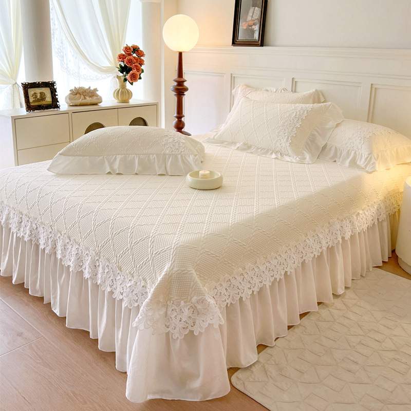 Embroidery Quilt Cover - Luxe verkoelende spreienset met Frans borduurwerk